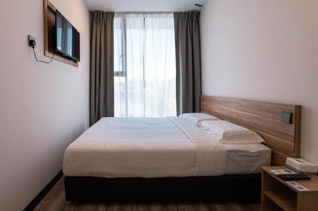 Bed in Semporna Seaview Hotel