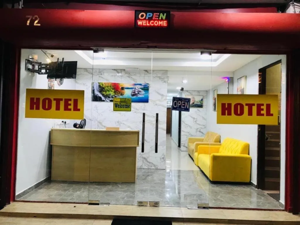 GEORGETOWN @ NEW WAVE HOTEL