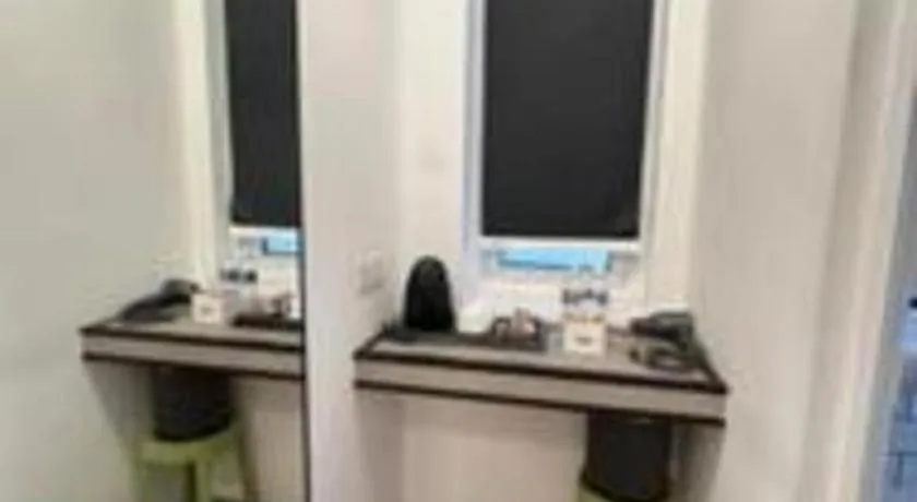 Ru Jia Hai She Hotel