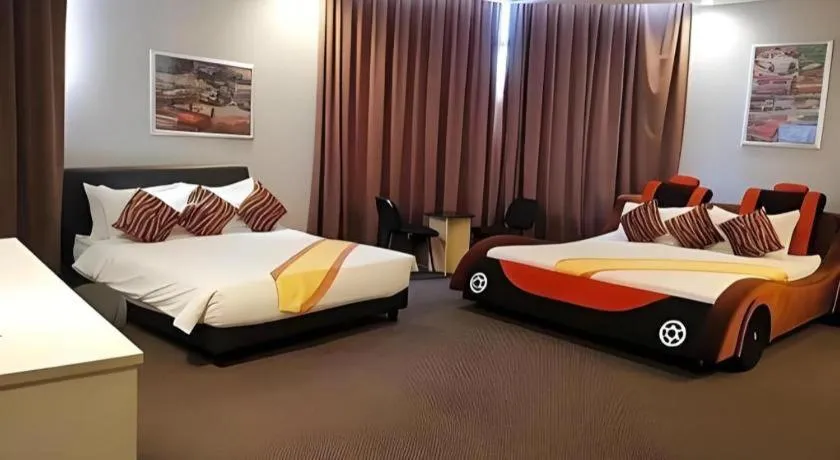 Bed in Paragon City Hotel