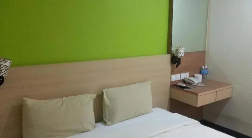 Bed in Maxim Hotel Kota Kinabalu Bed in Maxim Hotel Kota Kinabalu