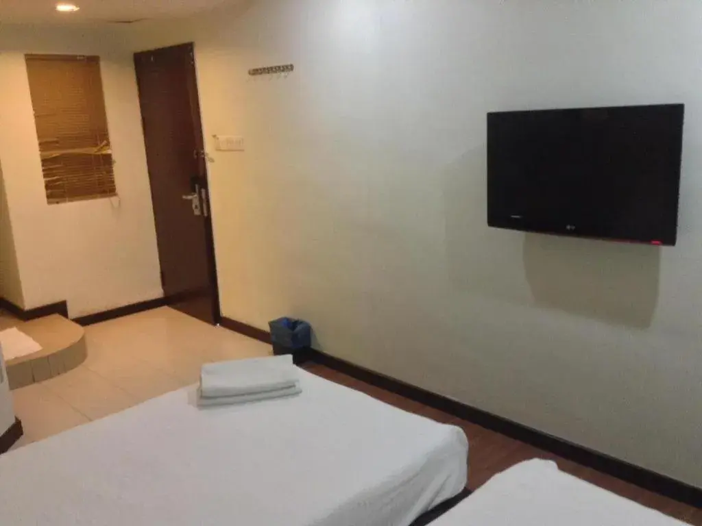 Bed in Maxim Hotel Kota Kinabalu Bed in Maxim Hotel Kota Kinabalu