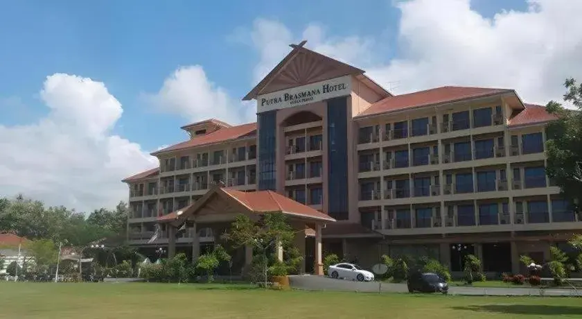 Putra Brasmana Hotel Putra Brasmana Hotel