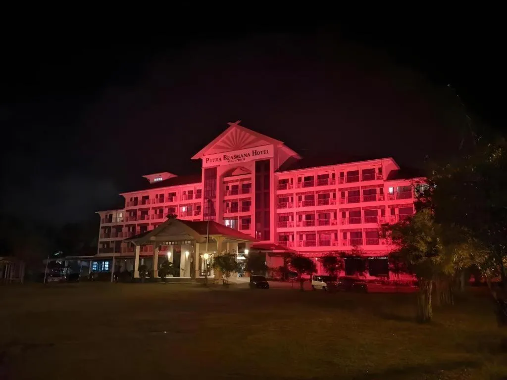 Putra Brasmana Hotel