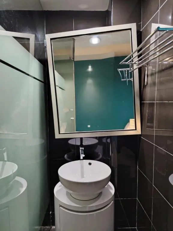 Zoom Inn Boutique Hotel by Ardens - Danga Bay