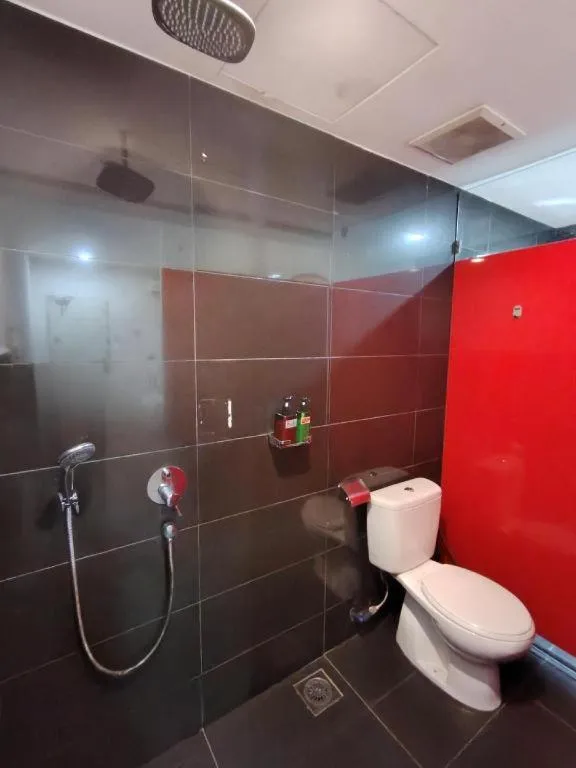 Zoom Inn Boutique Hotel by Ardens - Danga Bay