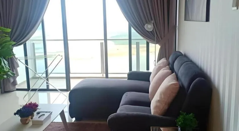 Zoom Inn Boutique Hotel by Ardens - Danga Bay