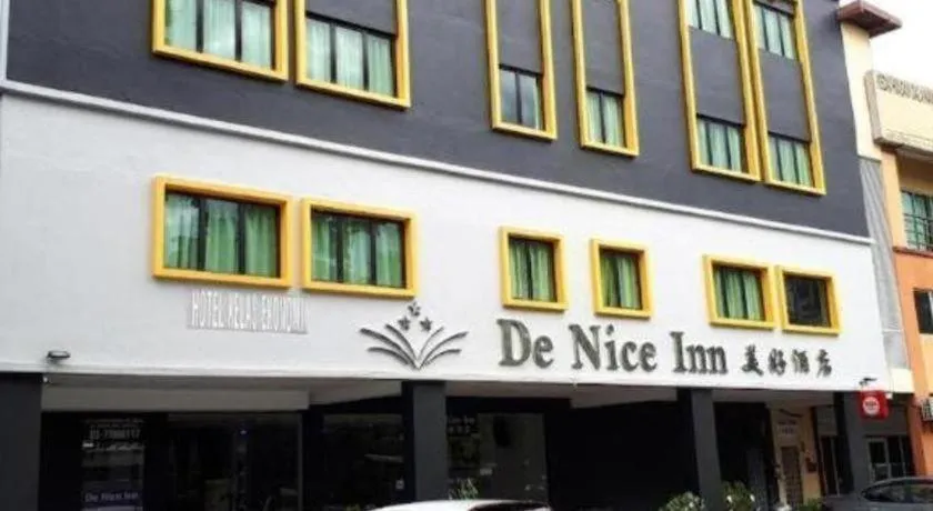 OYO 90865 Hotel De Nice Inn