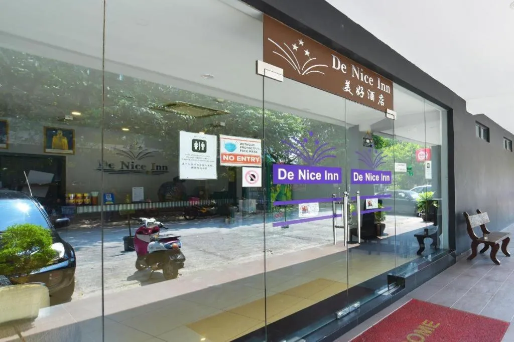 OYO 90865 Hotel De Nice Inn