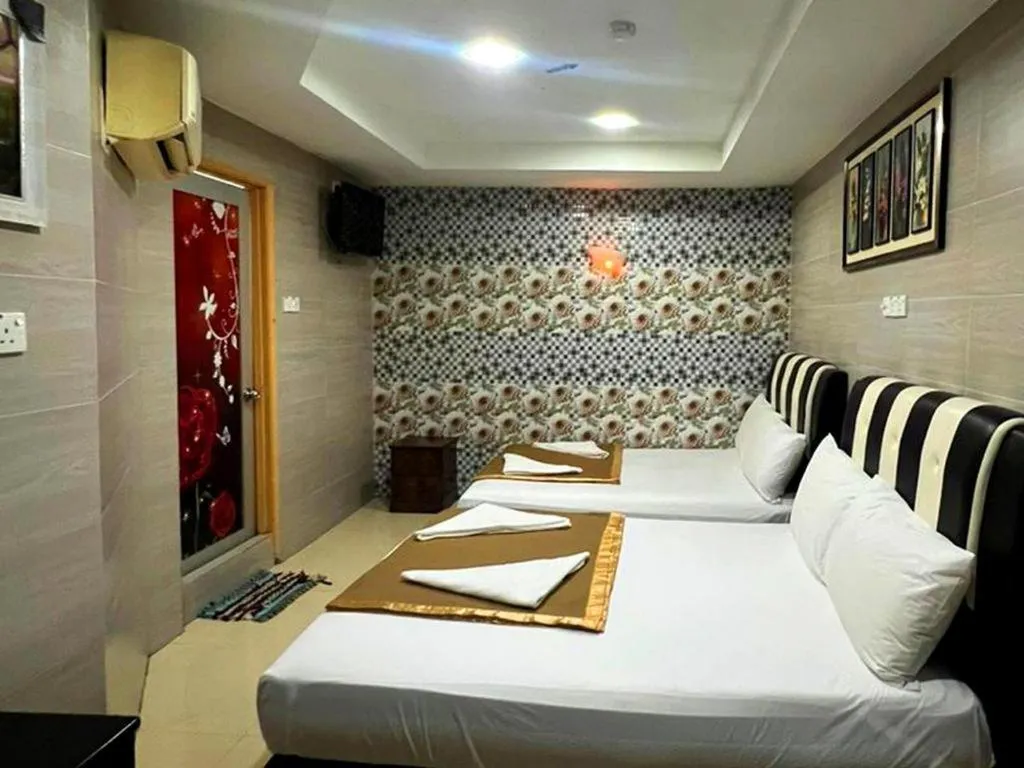 Bed in Batu Caves Business Hotel