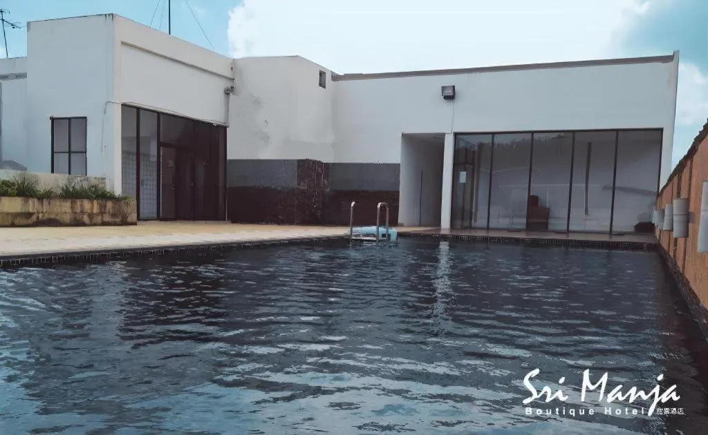 Sri Manja Boutique Hotel