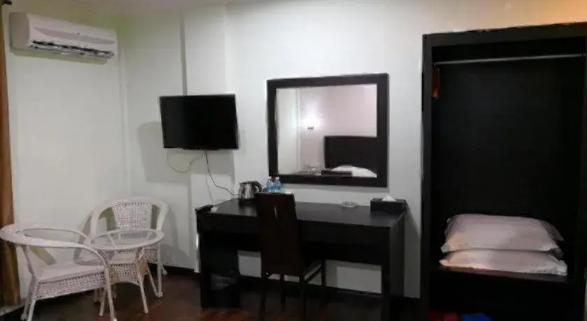 Bed in Han Palace Hotel Semporna Bed in Han Palace Hotel Semporna