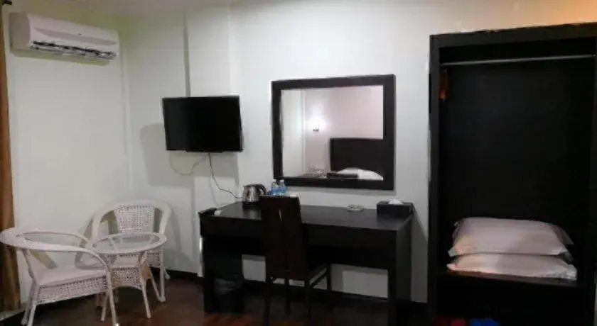 Bed in Han Palace Hotel Semporna Bed in Han Palace Hotel Semporna