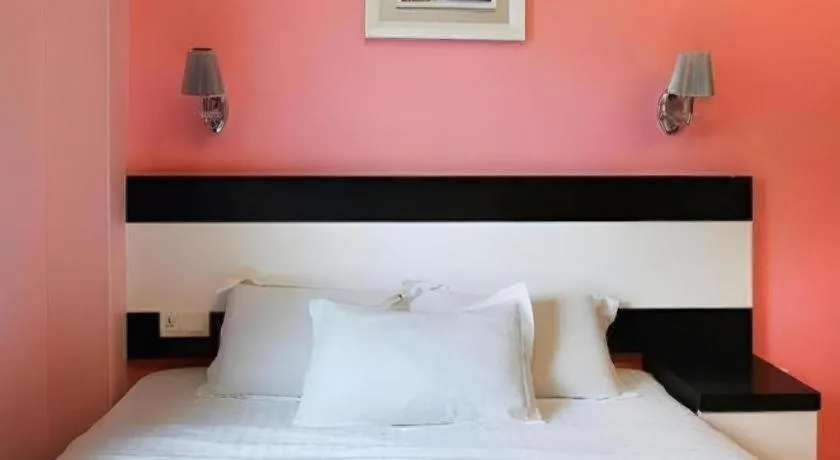 Bed in Hotel Star Moon