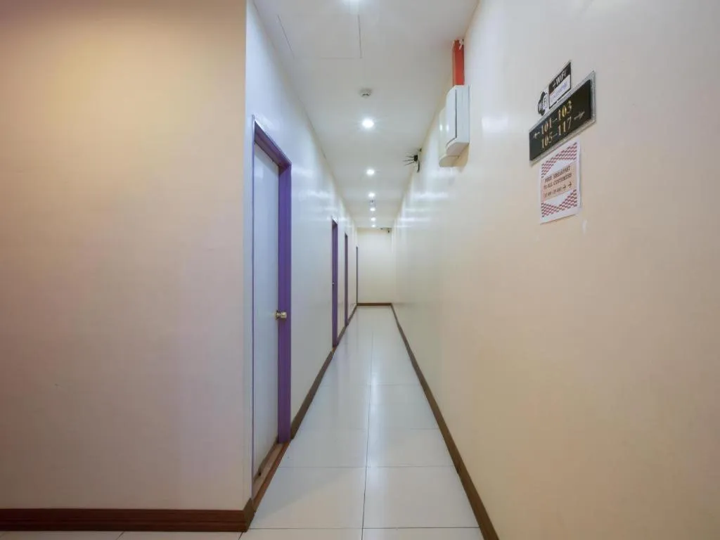 Hotel Zamburger Sungai Besi