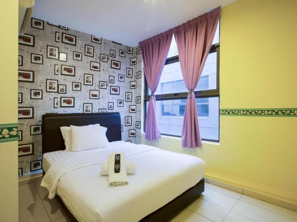 Bed in Hotel Zamburger Sungai Besi