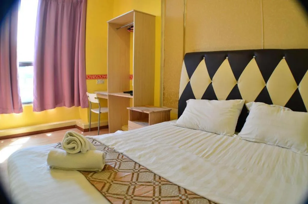 Bed in Hotel Zamburger Sungai Besi