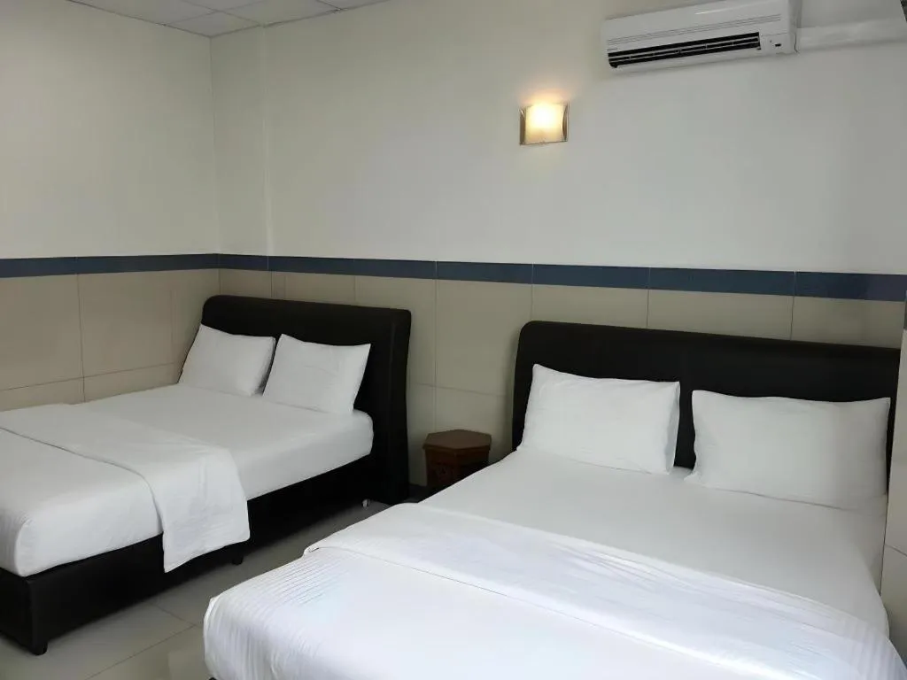 Bed in Burmahtel Hotel