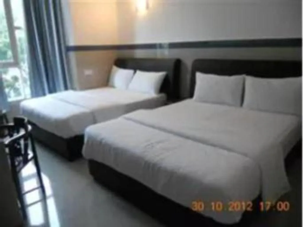 Bed in Burmahtel Hotel