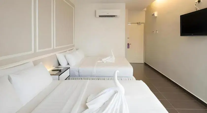 Bed in Luscious Hotel Bed in Luscious Hotel