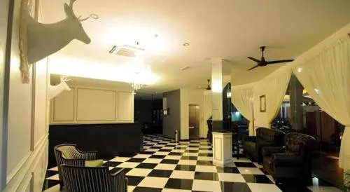 Luscious Hotel