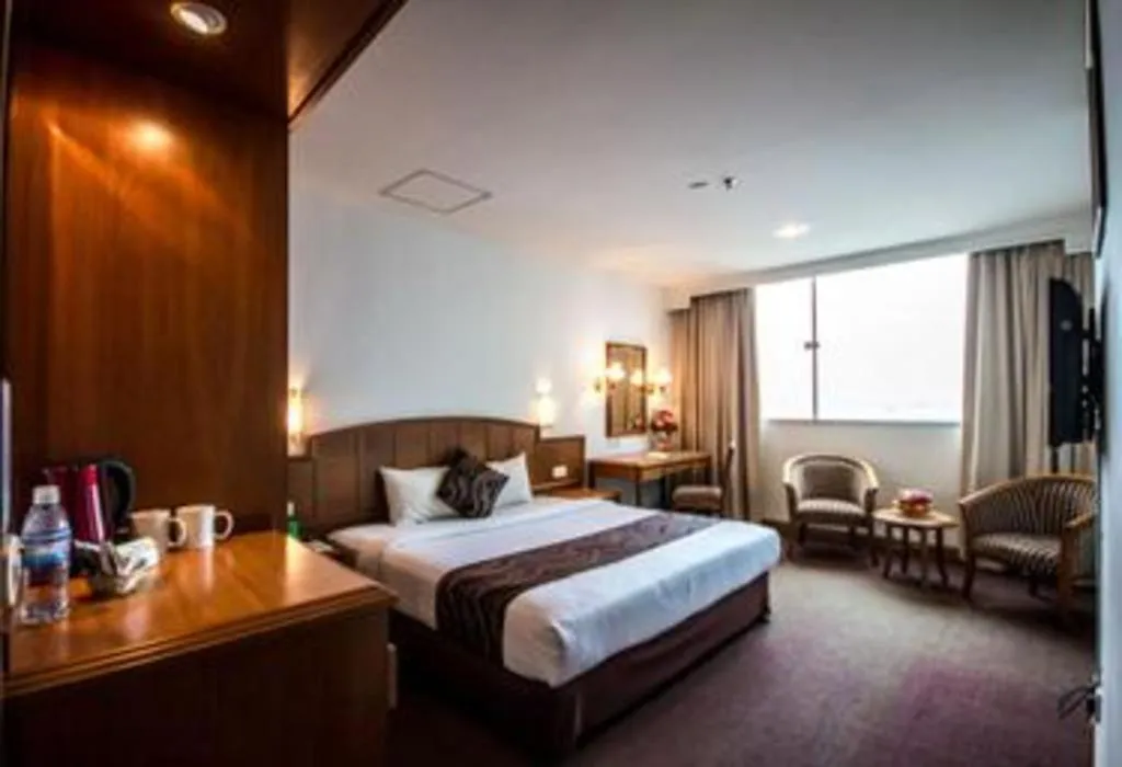 Bed in Hotel Continental Penang