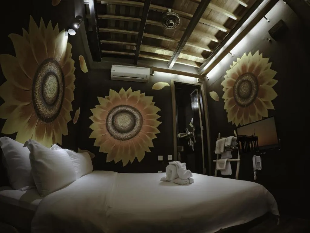 Bed in The Happy 8 Retreat @ Kuala Sepetang