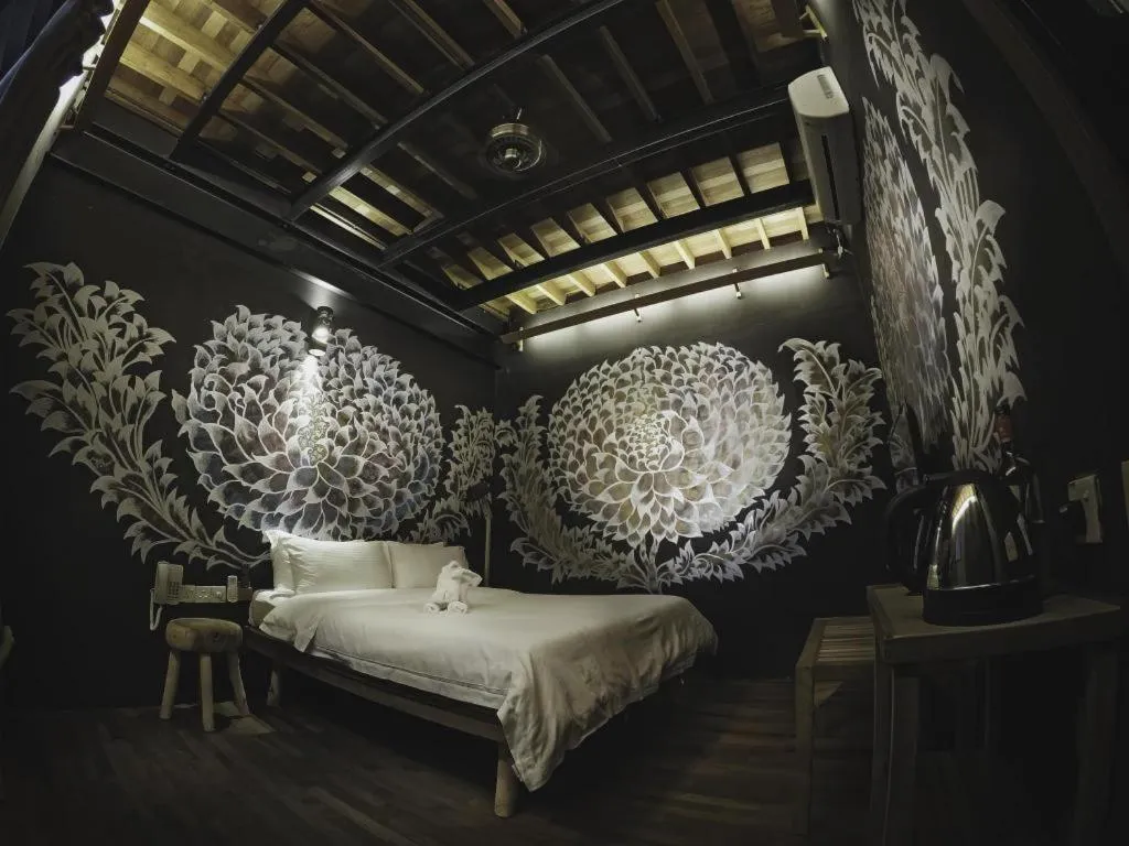 Bed in The Happy 8 Retreat @ Kuala Sepetang