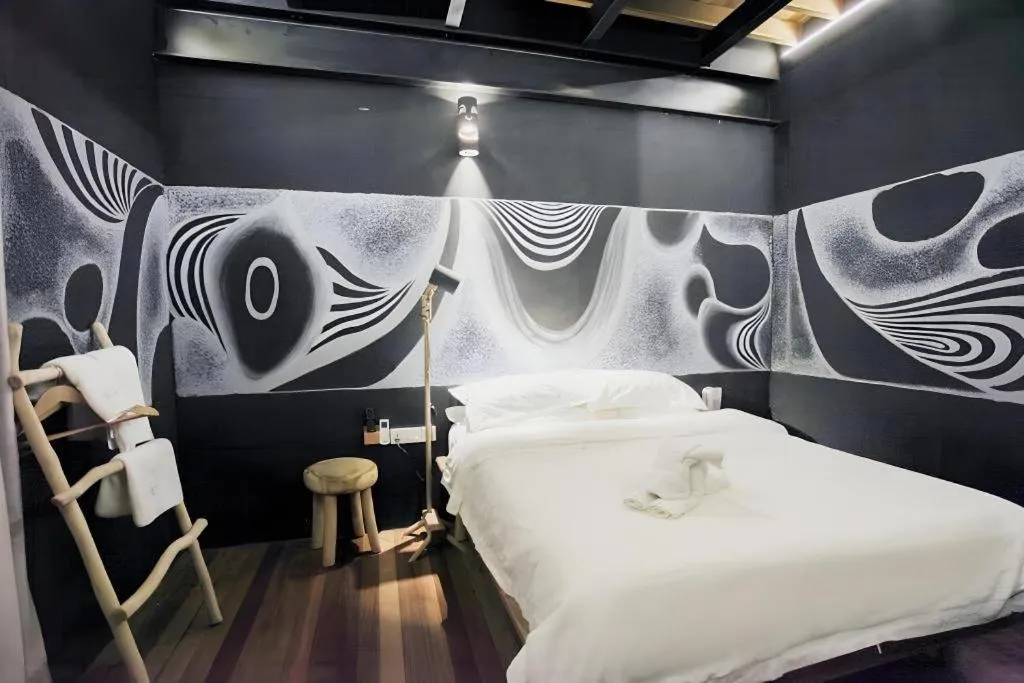 Bed in The Happy 8 Retreat @ Kuala Sepetang