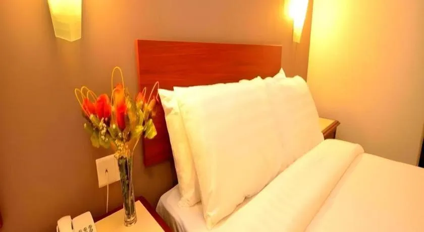 Bed in Hotel Puri 36