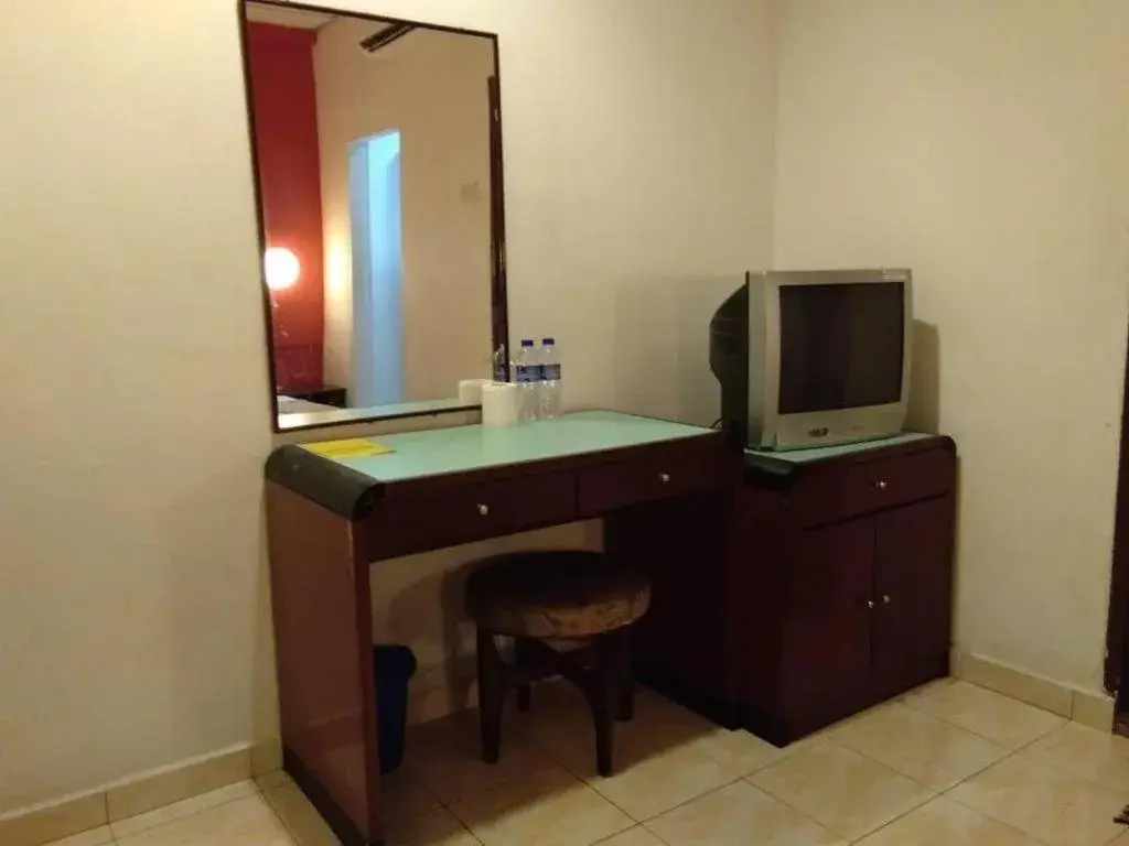 Hotel Centrepoint (Self Check In After 5PM) Hotel Centrepoint (Self Check In After 5PM)