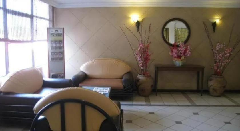 Hotel Centrepoint (Self Check In After 5PM)