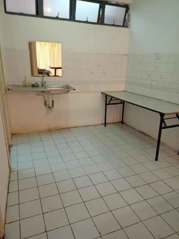 Hotel Centrepoint (Self Check In After 5PM)