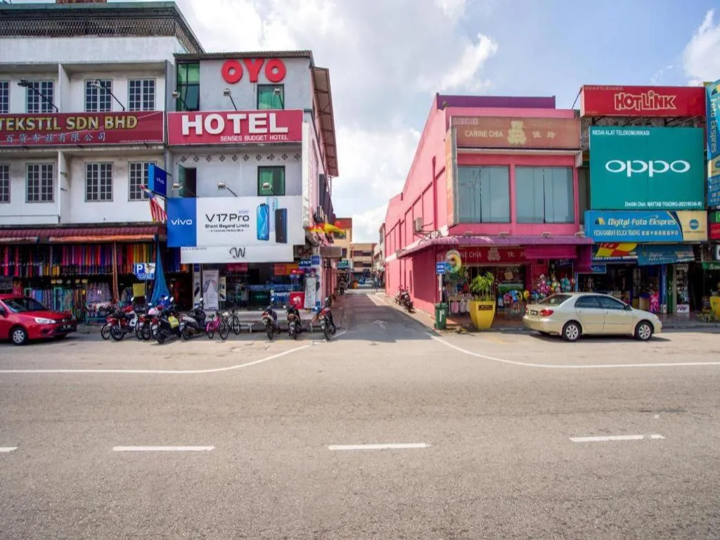 OYO 89895 Senses Budget Hotel