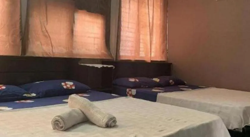 Bed in Sun Golden Inn