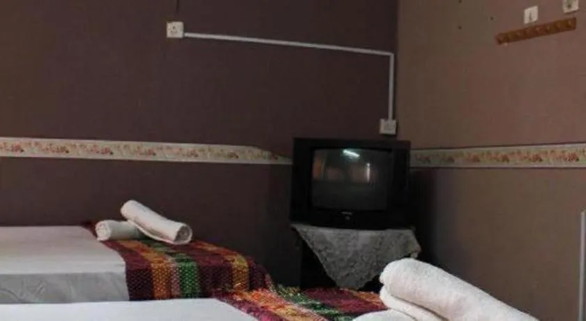 Bed in Sun Golden Inn