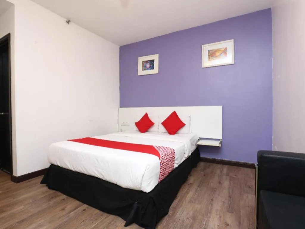 Bed in Capital O Ridel Hotel Kota Bharu
