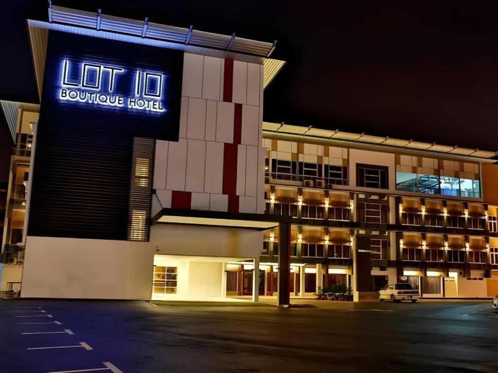 Lot 10 Boutique Hotel