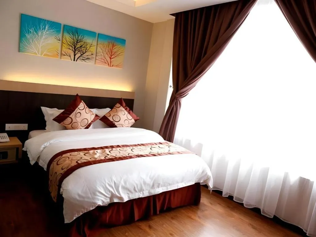 Bed in Lot 10 Boutique Hotel