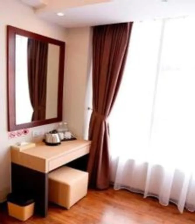 Bed in Lot 10 Boutique Hotel