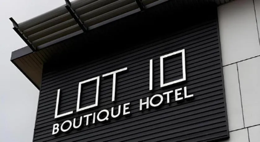 Lot 10 Boutique Hotel