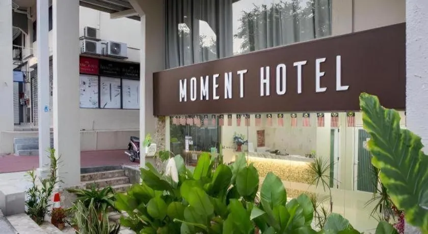 Moment Hotel