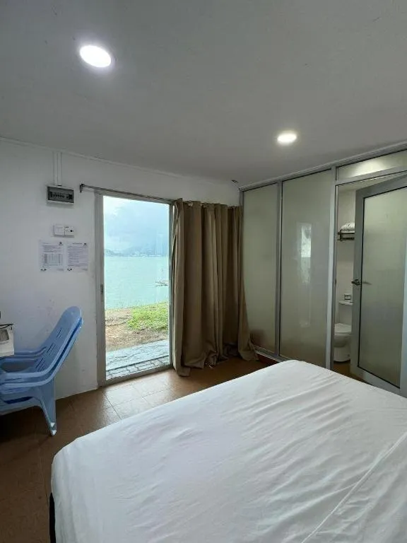 Bed in Rockbund Fishing Chalet