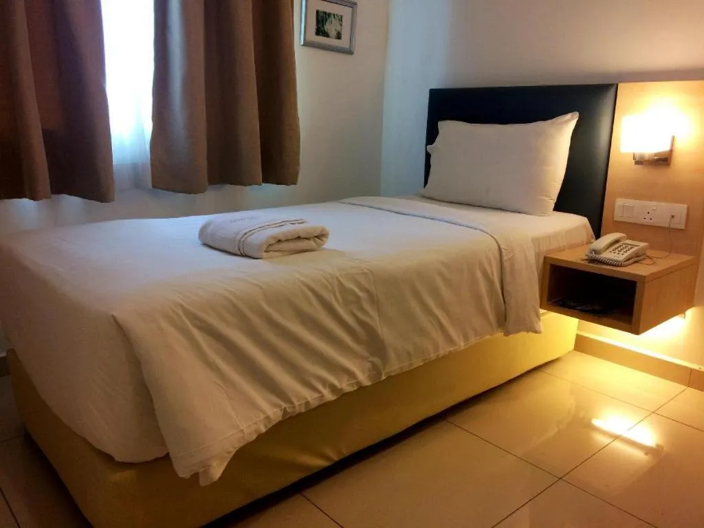 Bed in Hotel Pudu Bintang