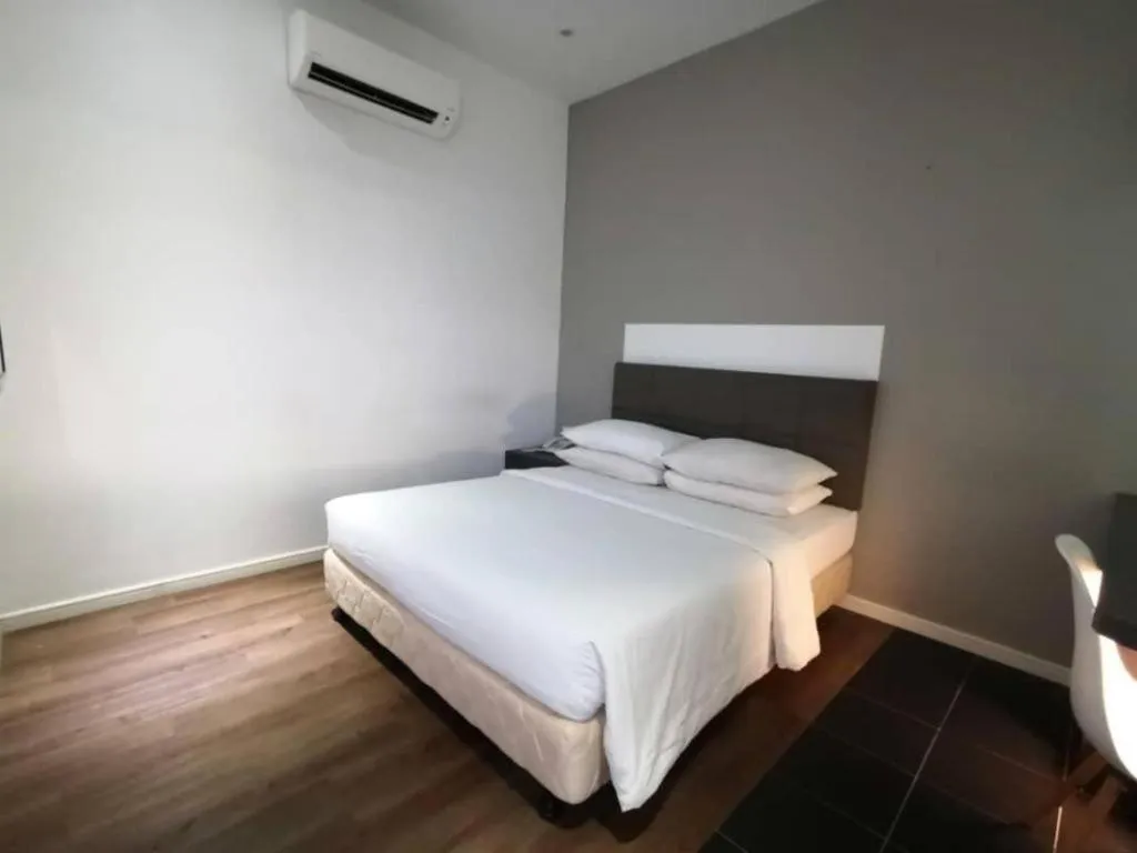 Bed in The Ardens Hotel - Austin