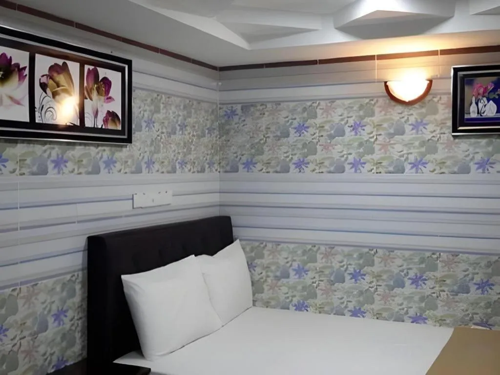 Bed in Kota Damansara Business Hotel