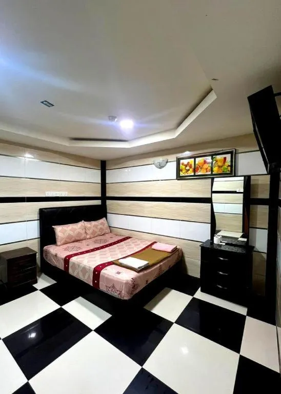 Bed in Kota Damansara Business Hotel