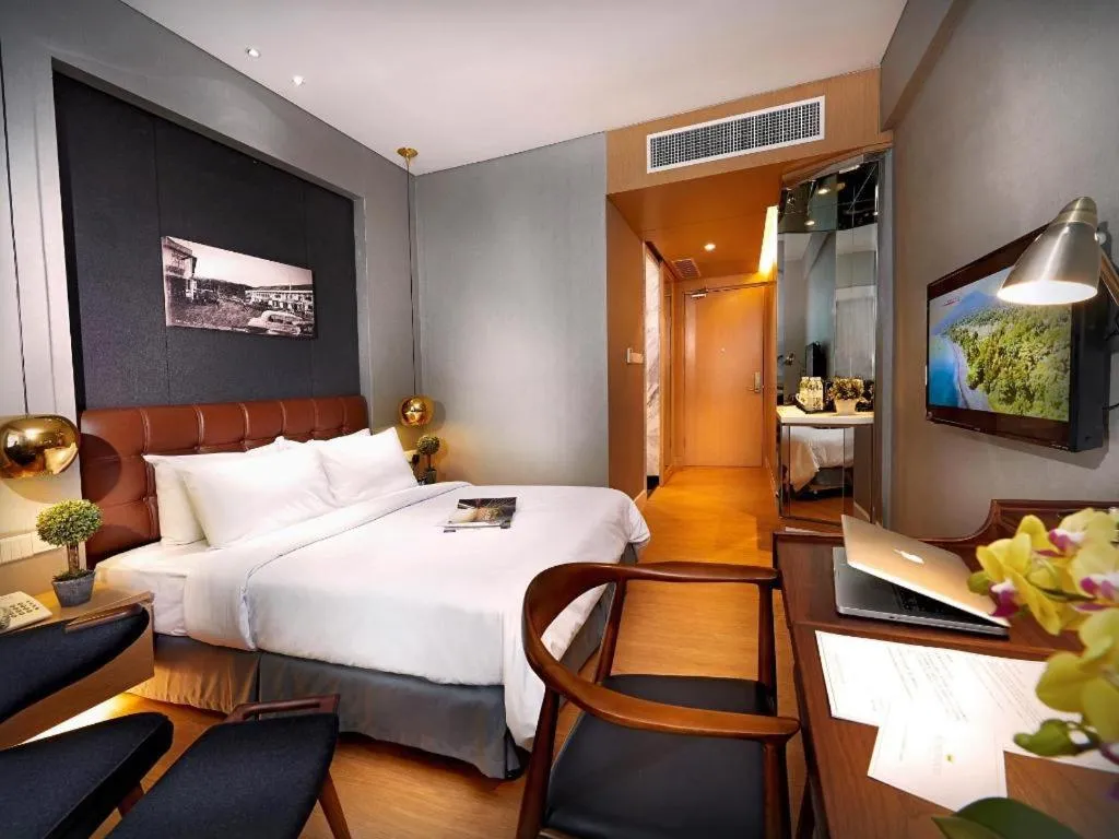 Bed in Kingwood Boutique Hotel