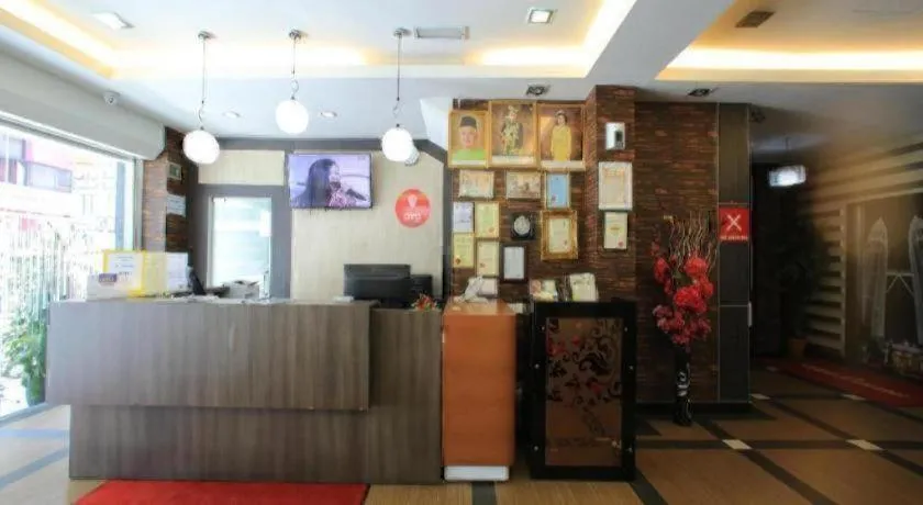 OYO 115 Hotel Safari 1