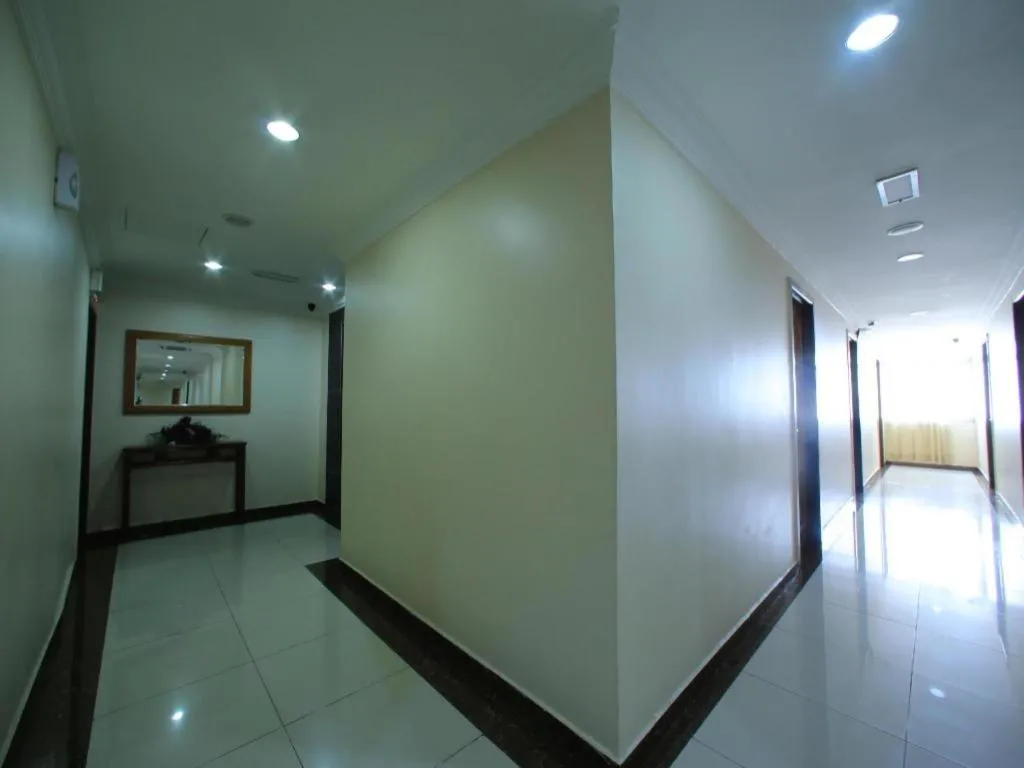 OYO 115 Hotel Safari 1